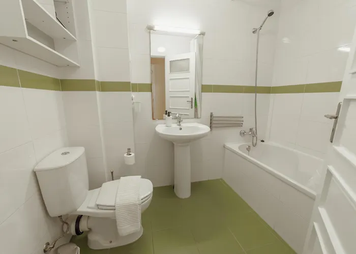 Cedofeita Terrace By Hosty *